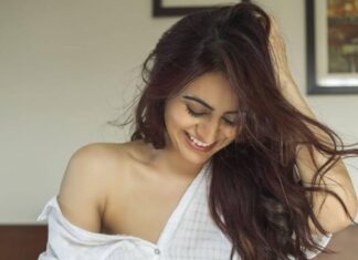 Aksha Pardasany Instagram - Mood 🌸 #weekend