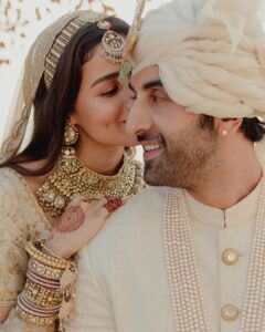Alia Bhatt Instagram - Today, surrounded by our family and friends, at home … in our favourite spot - the balcony we’ve spent the last 5 years of our relationship - we got married.
With so much already behind us, we can’t wait to build more memories together … memories that are full of love, laughter, comfortable silences, movie nights, silly fights, wine delights and Chinese bites.
Thank you for all the love and light during this very momentous time in our lives. It has made this moment all the more special. 
Love,
Ranbir and Alia ✨♥️♾
