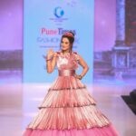 Ameesha Patel Instagram - Pune .. last evening .. show stopper at PUNE TIMES FASHION WEEK @timesfashionweek @rinckeeparakhofficial @goelgangagroup Glam .. @jaywantthakre Hair .. @poojaudeshihairdesigns Represented by @silverbell.networks For any events and brand collaborations mail :mktg@silverbell.network