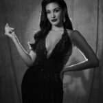 Amyra Dastur Instagram - 📽 Once upon a vintage time 🎞 . . . 📸 @dieppj Styled by @malvika_tater Wearing @bhawnarao_couture Jewellery by @dolsunjewelsofficial MUA @miimoglam Hair by @makeupnhairbysanjanag Mumbai, Maharashtra