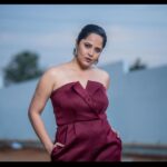 Anasuya Bharadwaj Instagram – I have the courage to live a life I dream of..
Do you have the courage to be the world that knows no boundaries?? 
Do you have the courage to be the society that loves and let me be??

For #Jabardast #tonyt
Outfit & Styling @gaurinaidu 🥀
PC: @verendar_photography 🍂