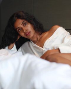 Anjali Patil Instagram - Summer in Colours.
📷 @sat_narain