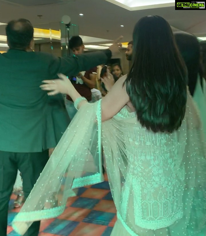 Ankitta Sharma Instagram - ਇਹ ਜ਼ਿੰਦਗੀ ਲਾਸਾਨੀ ਆ, ਇਸ ਨੂੰ.. ਓਏ ਐਵੇਂ ਨਹੀਂ ਗਵਾਈਦਾ, ਪਾਗਲਾ 🥀