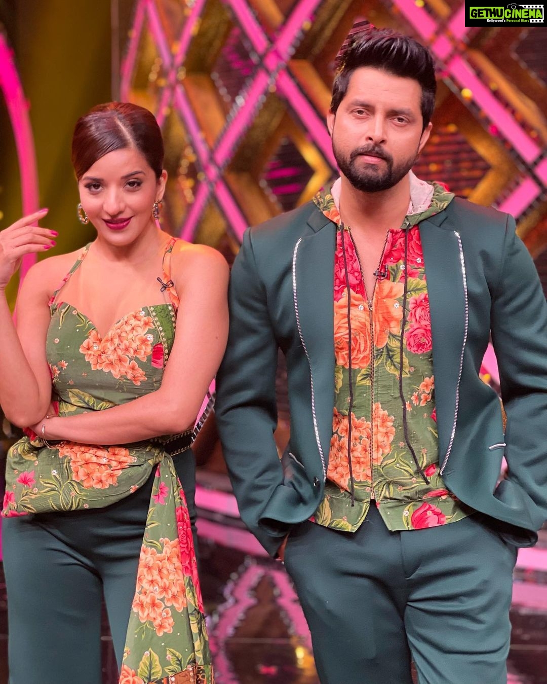 Antara Biswas Instagram - Real Love Doesn’t Meet You At Your Best … It meets You in your Mess ❤️…. #smartjodi every #sunday at 8pm only on @starplus Styled by: @harshalds Mua: @sachinmakeupartist1 Hairstyling: @shab_qureshi786 📸: @deepakpathak663