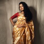 Anupama Parameswaran Instagram - The joy of draping saree is an art.♥️ Saree- @labelsouravdas Styling- @shilpagns Asst. Styling- @gouthamichandra 📸- @deepaksurya.fotografia 📸Asst.- @saideepak_devraj