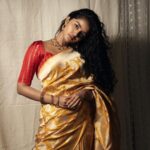 Anupama Parameswaran Instagram - The joy of draping saree is an art.♥️ Saree- @labelsouravdas Styling- @shilpagns Asst. Styling- @gouthamichandra 📸- @deepaksurya.fotografia 📸Asst.- @saideepak_devraj