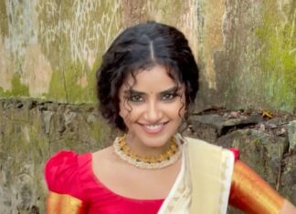 Anupama Parameswaran Instagram - Just a little too excited about vishu sadhya 🤤♥️ #vishu Probably the last one to do #arabickuthu Styling @sunithaparameswaran75 Videography @parameswaranerekkath and @akshayeparameswaran ♥️ Happy vishu guys🌼