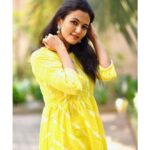 Aparna Das Instagram – 🐝 bee youuu 💛
