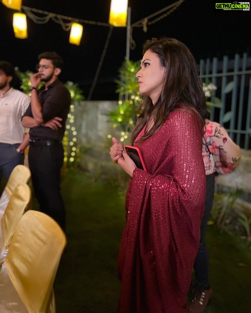 Aparna Das Instagram - Something cooking 🧑🍳 Costume: @barakah_designhouse 😍