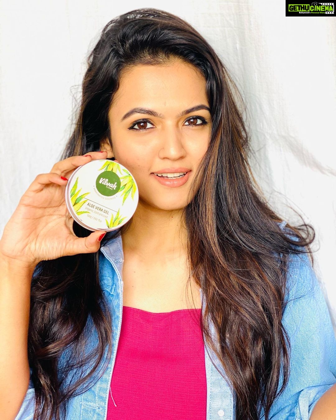Aparna Das Instagram - Naturally and ethical made aloevera gel in its purest form is a great fragrance free option for all skin types from @Vilvah_ I got mine from Vilvah π. An Indian skin care brand that lives upto everyone's expectations !!