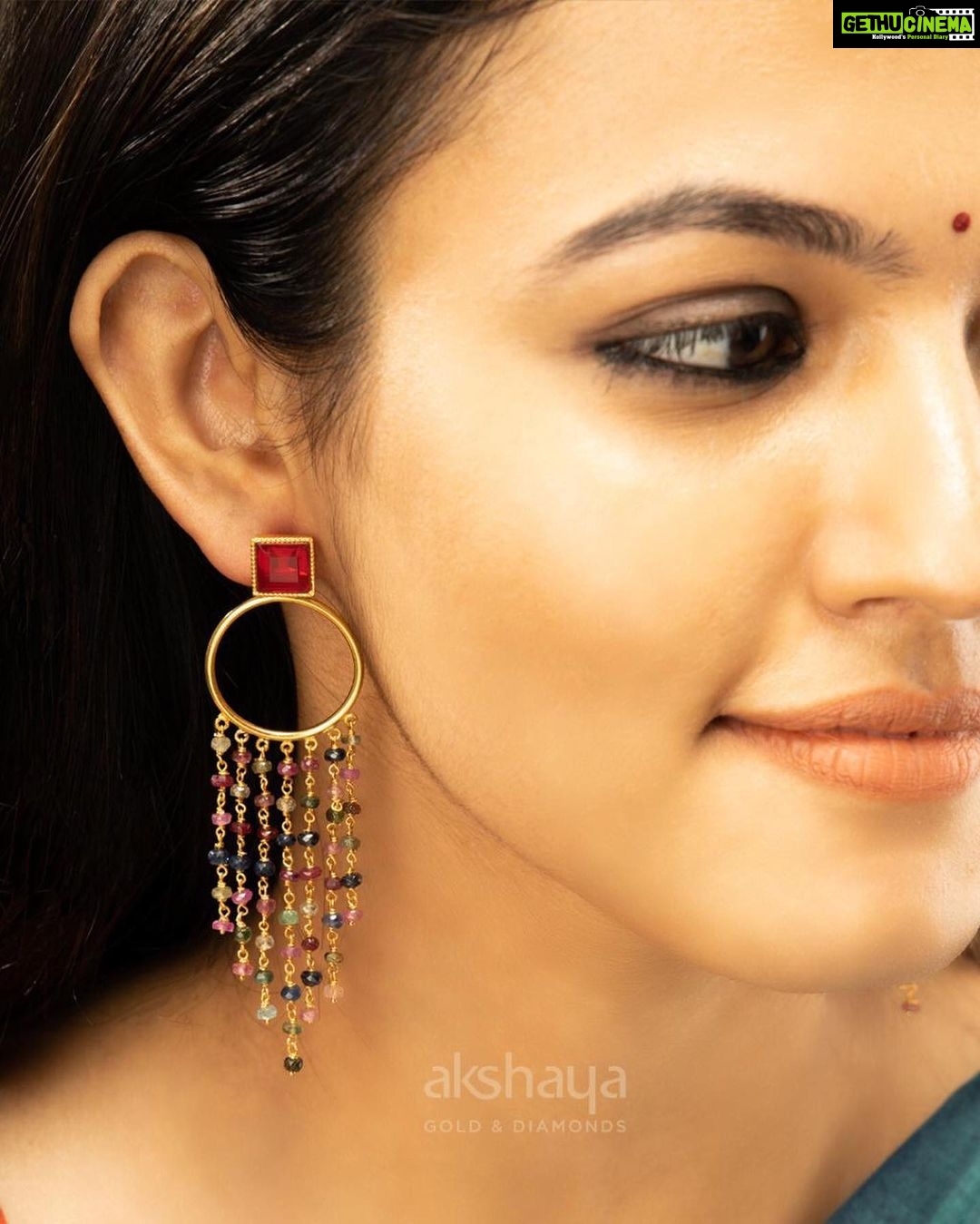 Aparna Das Instagram - ✨ Earrings: @akshayagold_palakkad @samsibinproductions Palakkad