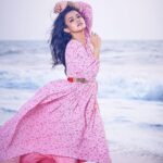 Aparna Das Instagram - Meet me at the beach 🏝 . . Photography @rahul_raj_._r Styling @zohibzayi Mua @makeupbyanil Outfit @celebration_by_khalif Special thanks @shijaz_bin_nazar @yaaazyee @ashif_k_a_ #beachphotography #beach #sunset #photoshoot #waves