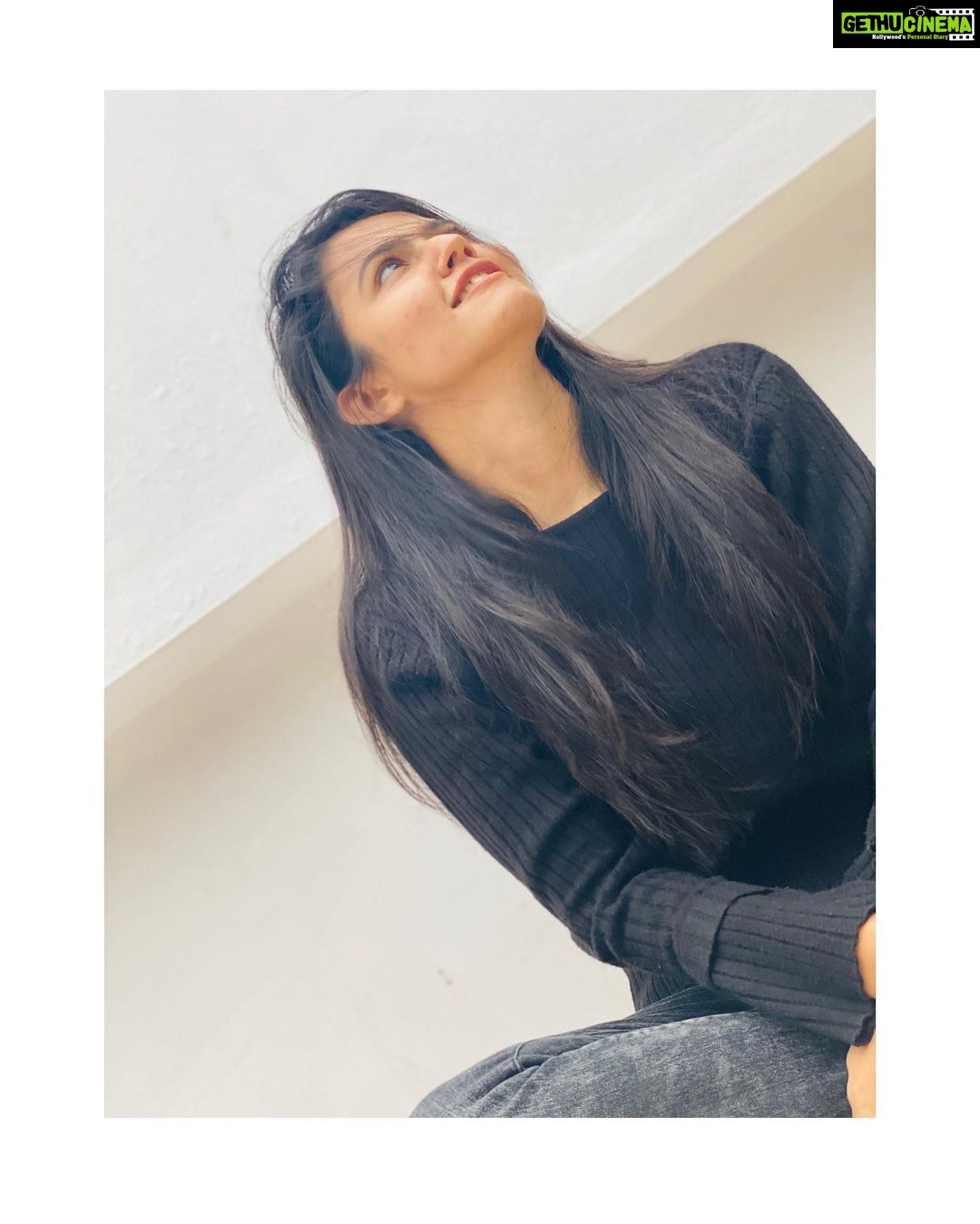 Aparna Das Instagram - Smaaaaaaiiiiillleeeeeeeeeee 😃