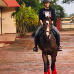 Aparna Das Instagram – Fine 🐎 Black Stallion – Horse Riding Academy