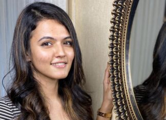 Aparna Das Instagram - Trying without filter or makeup for a change 😜 📸 @shanishaki 💇🏻‍♀️ @sajithandsujith