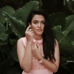 Aparna Das Instagram - Photography @vishnu_whiteramp 💕 Costume @idhika_dsgns @safadzain Styling @Zohib_zayi Makeup @sintocky Special credits @__keerthana_s