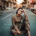 Aparna Das Instagram - “ Actually I can “ 😎 . . Photography @vishnu_whiteramp 💕 Costume @idhika_dsgns @safadzain Styling @Zohib_zayi Makeup @sintocky Special credits @__keerthana_s #kochi #shoot #bedifferent #ontheroad #idc