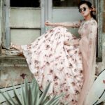 Aparna Das Instagram - You have to always experiment new new things ! Photography @vishnu_whiteramp 💕 Costume @idhika_dsgns @safadzain Styling @Zohib_zayi Makeup @sintocky Special credits @__keerthana_s