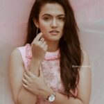 Aparna Das Instagram - “Be ur own kind of beautiful” 🌸 . . Photography @vishnu_whiteramp 💕 Costume @idhika_dsgns @safadzain Styling @Zohib_zayi Makeup @sintocky Special credits @__keerthana_s