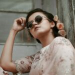 Aparna Das Instagram - You have to always experiment new new things ! Photography @vishnu_whiteramp 💕 Costume @idhika_dsgns @safadzain Styling @Zohib_zayi Makeup @sintocky Special credits @__keerthana_s