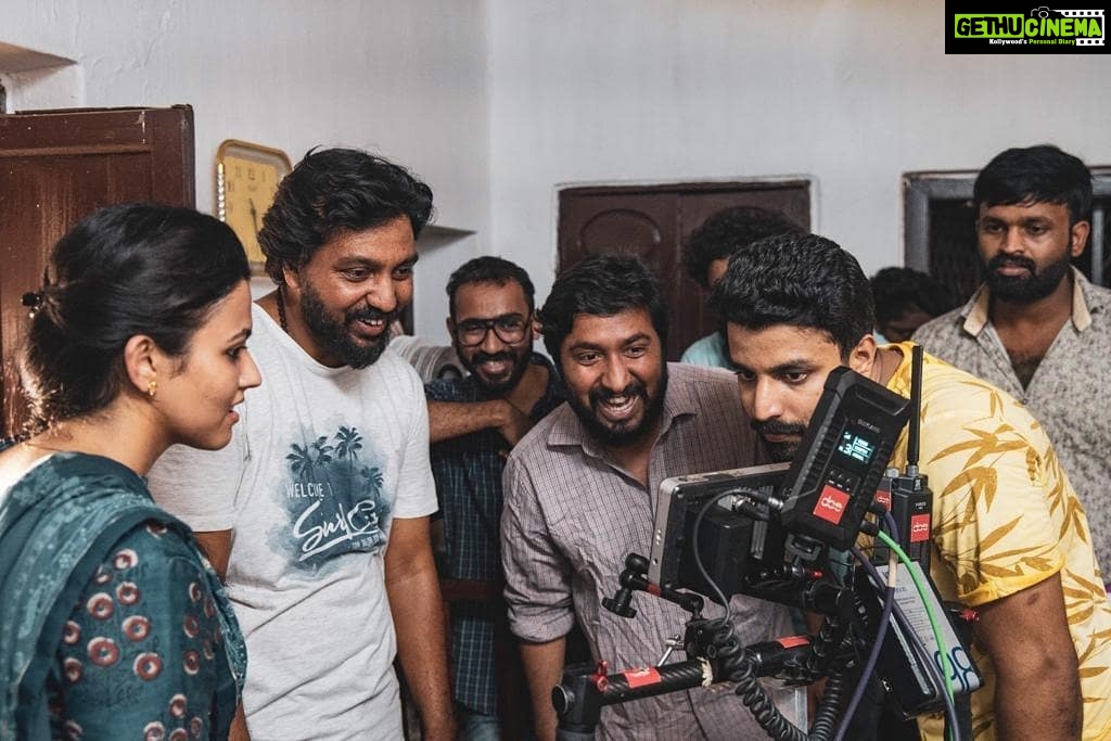 Aparna Das Instagram - Pictures from #Manoharam which I always wanted to post. Memories to cherish forever ❤ #manoharam #behindthescenes #vineethsreenivasan