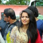 Aparna Das Instagram - Thank you @kuppiyum_paatayum for this click. #manoharampromotions ❤