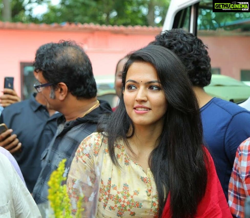Aparna Das Instagram - Thank you @kuppiyum_paatayum for this click. #manoharampromotions ❤