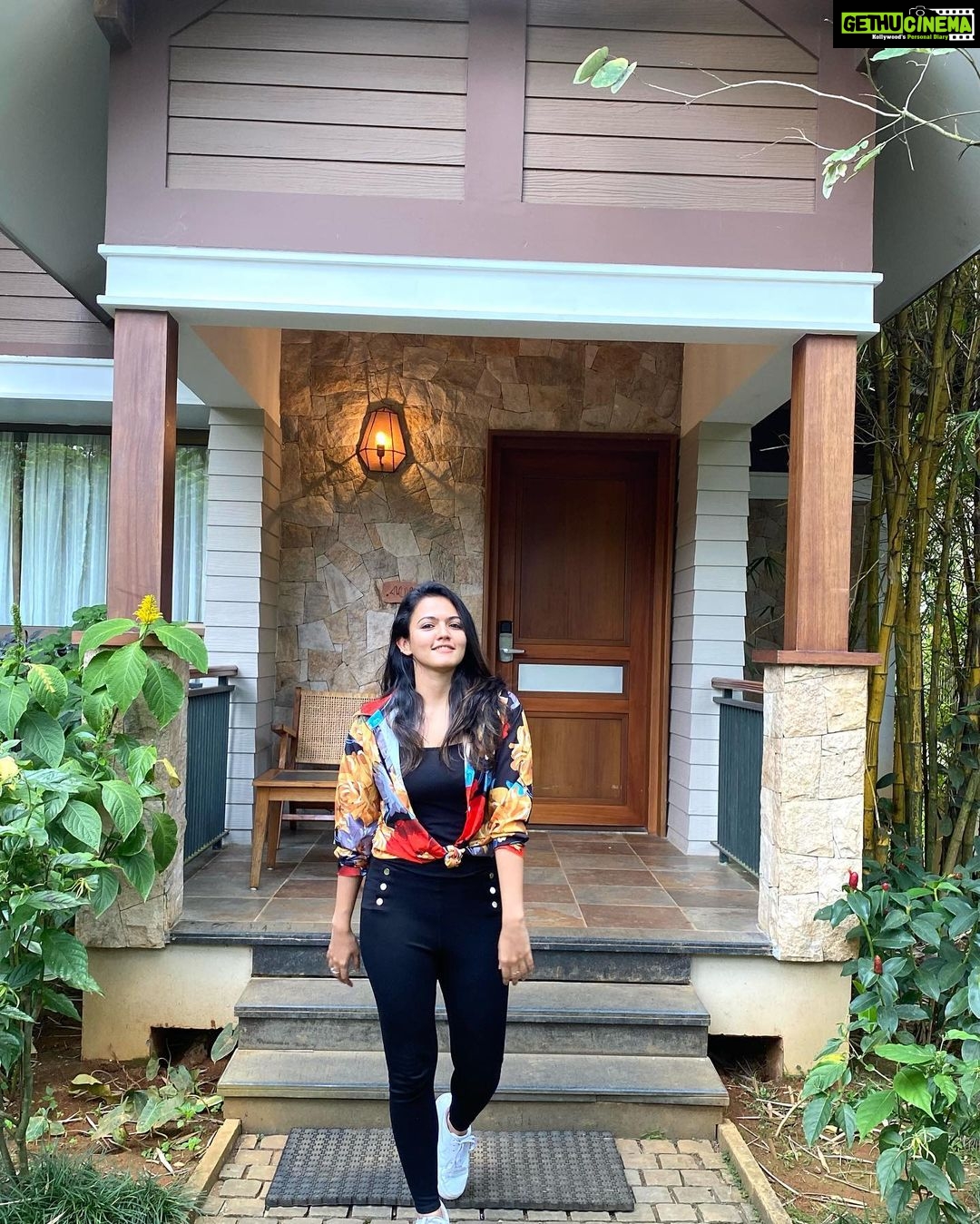 Aparna Das Instagram - Gallery ➡️ Instagram.❤️ @morickapresort