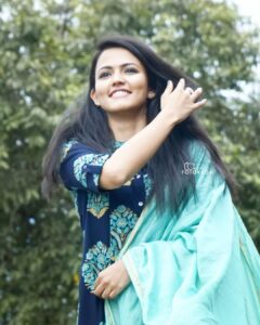 Aparna Das Instagram - Thank you for the pic. @manumulanthuruthyphotography @ajinfotokada #manoharampromotions #manoharam #runningsuccessfully ❤