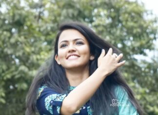 Aparna Das Instagram - Thank you for the pic. @manumulanthuruthyphotography @ajinfotokada #manoharampromotions #manoharam #runningsuccessfully ❤