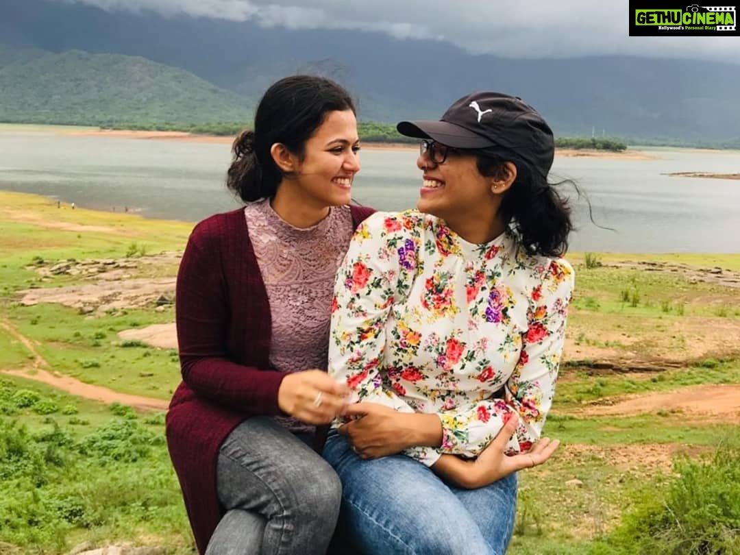 Aparna Das Instagram - She dont let me think about anything else when I am with her. 💕 #mymain #ladylove #swiperight P.c @rahuluraj9344