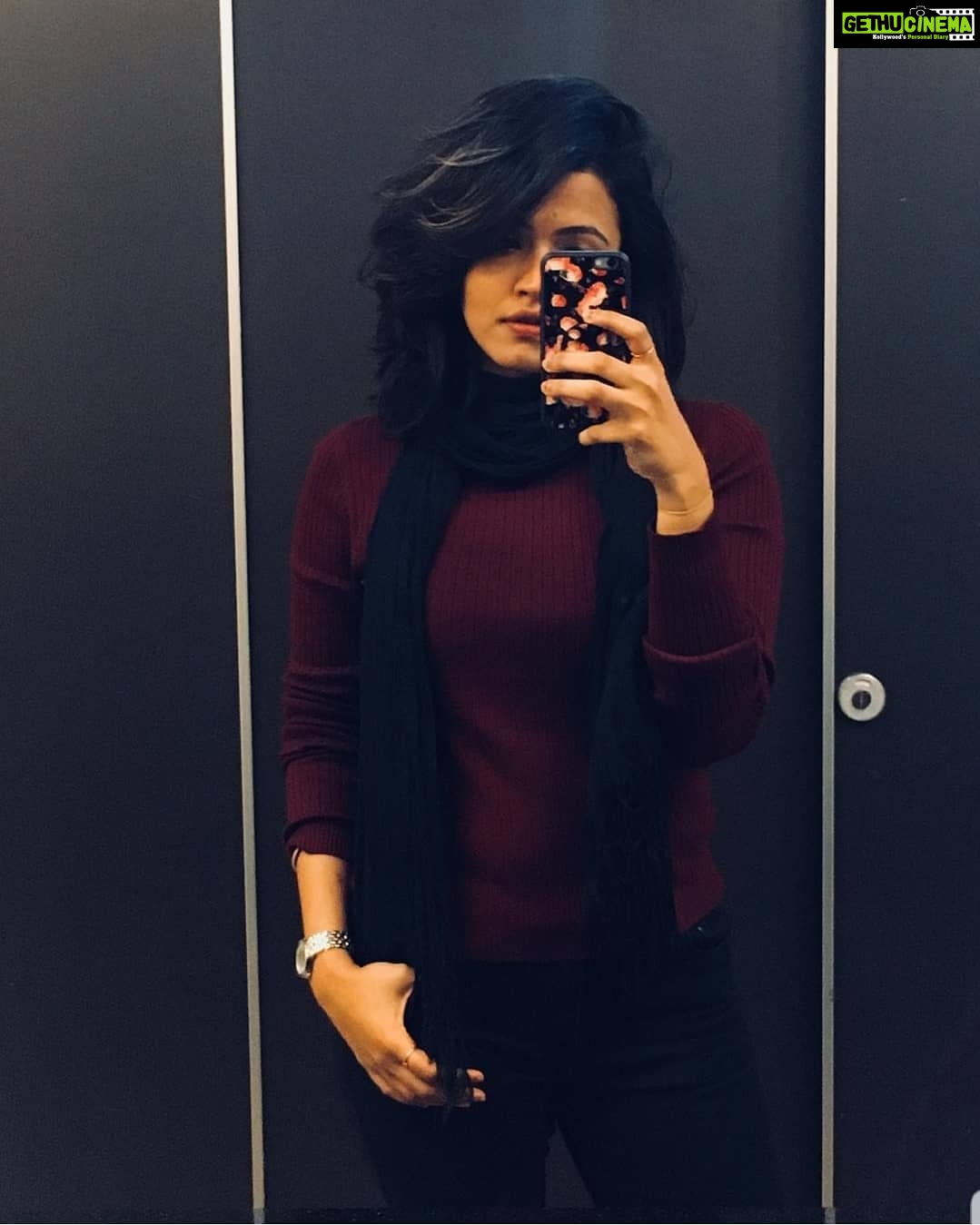 Why mirror selfies are better  Gallery posted by Zsazsa  Lemon8