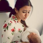 Aparna Das Instagram - Lil Noah and his Mommy. 💕 1 day old 😘 Welcome ❤ #noevileyesplease