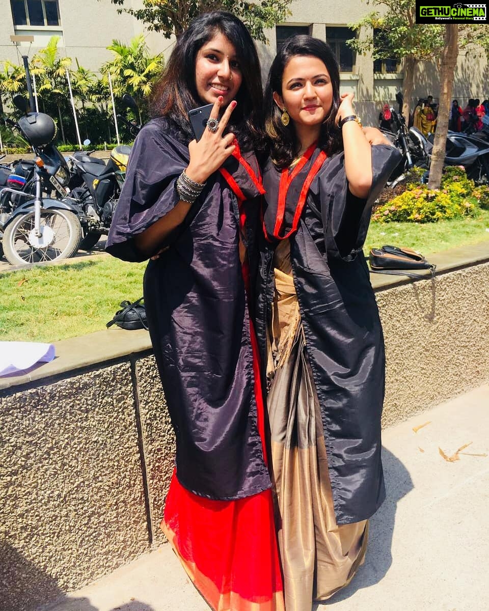 Aparna Das Instagram - Miss those long conversations and tight teddy huggs of urz. Ur the only 1 who I hate and love so much at the same time. MISS YOU GURL. Come to me ðŸ˜ðŸ˜