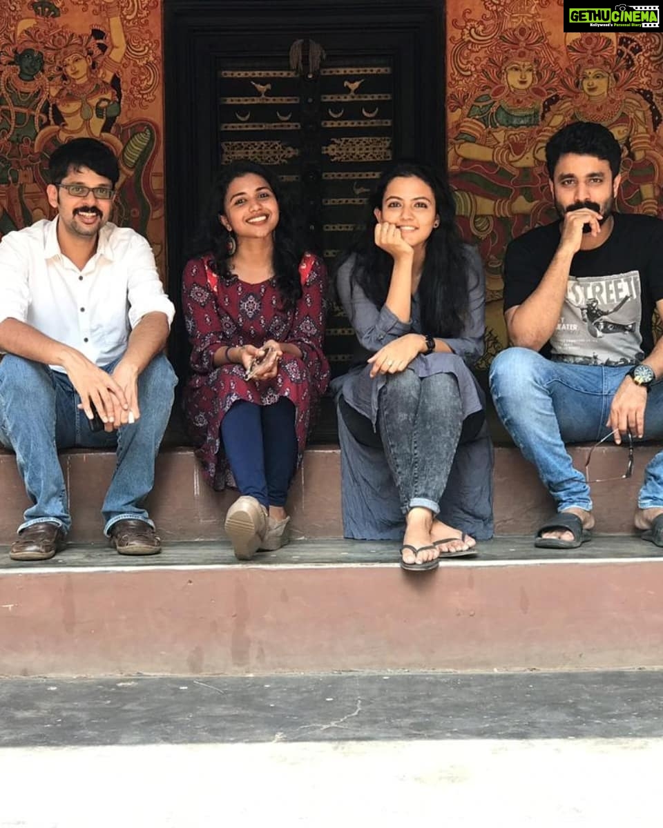 Aparna Das Instagram - Varikkasseri mana 😊 Varikkassery Mana