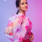 Aparna Das Instagram - Candy crush 🍭😻 . Actress: @aparna.das1 Magazine: @she_india (Tamil) Photography: @stagecraft.photography @nuraphotographyofficial Styled by: @indu_ig MUA: @abhirami_mua Outfit: @beufashions Hairstylist: @vyshalisundaram_hairstylist Earring: @adorebypriyanka Footwear: @taaramitraofficial