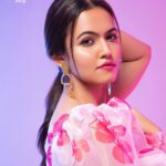 Aparna Das Instagram - Candy crush 🍭😻 . Actress: @aparna.das1 Magazine: @she_india (Tamil) Photography: @stagecraft.photography @nuraphotographyofficial Styled by: @indu_ig MUA: @abhirami_mua Outfit: @beufashions Hairstylist: @vyshalisundaram_hairstylist Earring: @adorebypriyanka Footwear: @taaramitraofficial