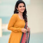 Aparna Das Instagram - Sunshines ❤️ She @aparna.das1 Styled by @indu_ig Photography @haran_official_ Mua @abhirami_mua Hairstylist @mani_stylist_ Outfit @niram.studio Jewelry @nira_jewellery
