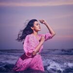 Aparna Das Instagram - Meet me at the beach 🏝 . . Photography @rahul_raj_._r Styling @zohibzayi Mua @makeupbyanil Outfit @celebration_by_khalif Special thanks @shijaz_bin_nazar @yaaazyee @ashif_k_a_ #beachphotography #beach #sunset #photoshoot #waves