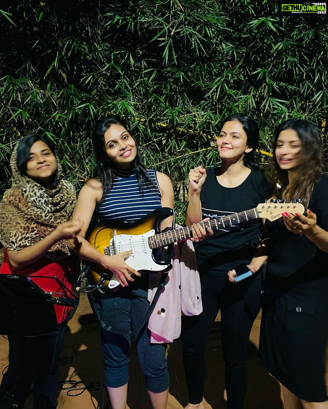 Aparna Das Instagram - Gallery ➡️ Instagram.❤️ @morickapresort