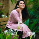 Aparna Das Instagram - Brighter days ahead ✨ Pc : @toms_g_ottaplavan 😎