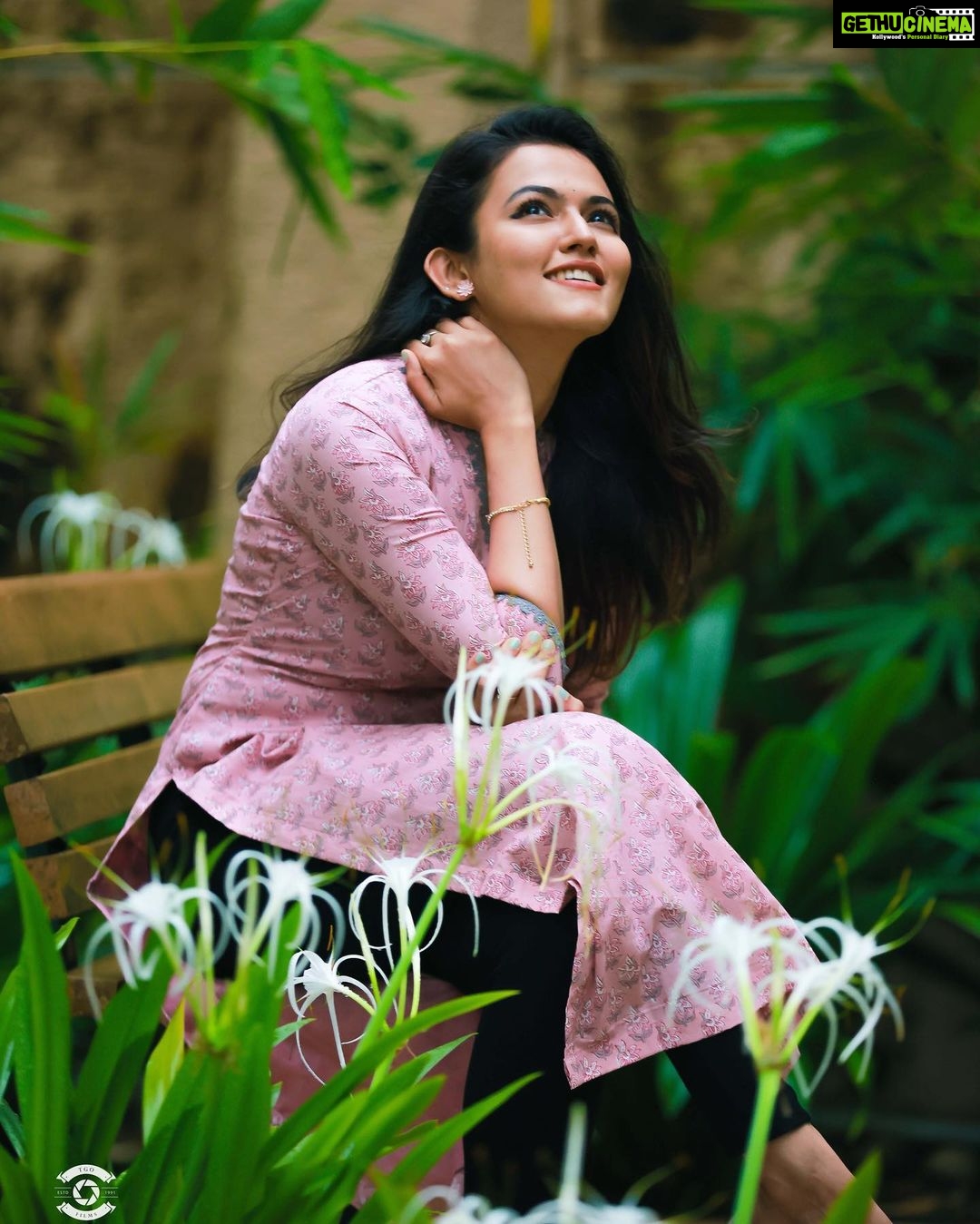 Aparna Das Instagram - Brighter days ahead ✨ Pc : @toms_g_ottaplavan 😎