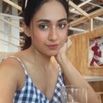 Aparna Vinod Instagram – 𝙈𝙪𝙢𝙗𝙖𝙞 𝙢𝙚𝙧𝙞 𝙟𝙖𝙖𝙣
🤍
𝙄𝙣 𝙩𝙝𝙚 𝙘𝙞𝙩𝙮 𝙤𝙛 𝘿𝙧𝙚𝙖𝙢𝙨 

#mumbai #mumbaidiaries #travel #gingham #ginghamtop #streetstyle #brunch #date #breakfasttime #mumbaiindians #ikea #shopping #summer #summervibes #summeroutfit #chillin #ootd #vavachi #gingham #cottagecore #aestgetic #bluekajal #blueliner Mumbai -city of Dreams