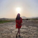 Archana Instagram - Facing the SUN always! 🌞 . . . #gratitude #sunlover #brighter #hilltop #bera #jawai #safari #travelogue #explore #joy #lookup #bepositive #crimson #selflove #naturelover #circadianrhythm #circadian #sun #india #travel #partnergoals #girl #hilltop WelcomHeritage Cheetahgarh Resort & Spa