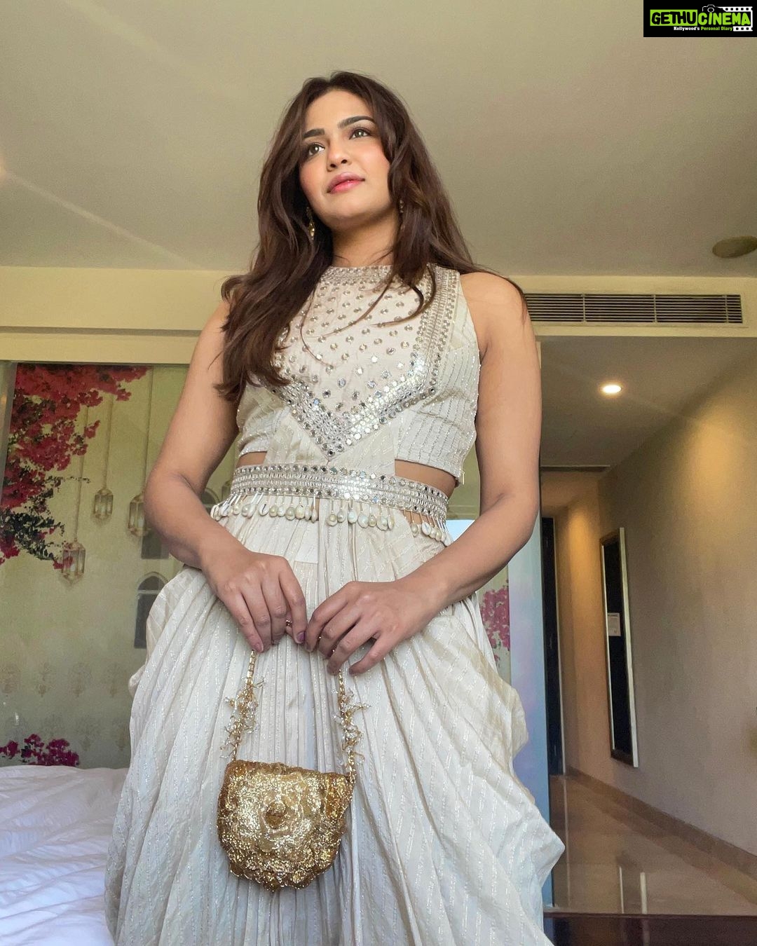 Arthi Venkatesh Instagram - Summer weddings Udaipur - The City of Lakes