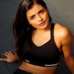 Ashna Zaveri Instagram - Pain is temporary, quitting lasts forever 🙌