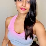 Ashna Zaveri Instagram - You guys know I’m all about leading and promoting a healthy lifestyle. Last few days with @ultrahumanhq cyborg have been quite insightful. This device measures your glucose levels throughout the day and over a period of time you can understand your glucose variability which helps in bio hacking your metabolic system. By understanding your glucose levels throughout the day you can start adding and deleting things that work or don’t work for you in terms of food / sleep / workouts etc . It’s been about 7 days that im using this and im enjoying the information im able to gauge and I know there are many more features waiting to be unlocked! There's a 55k+ waitlist but you get to skip it and get a 1+1 on your purchase. All you have to do is click the link in my bio! The referral week ends TOMORROW, so hurry up! 🎅