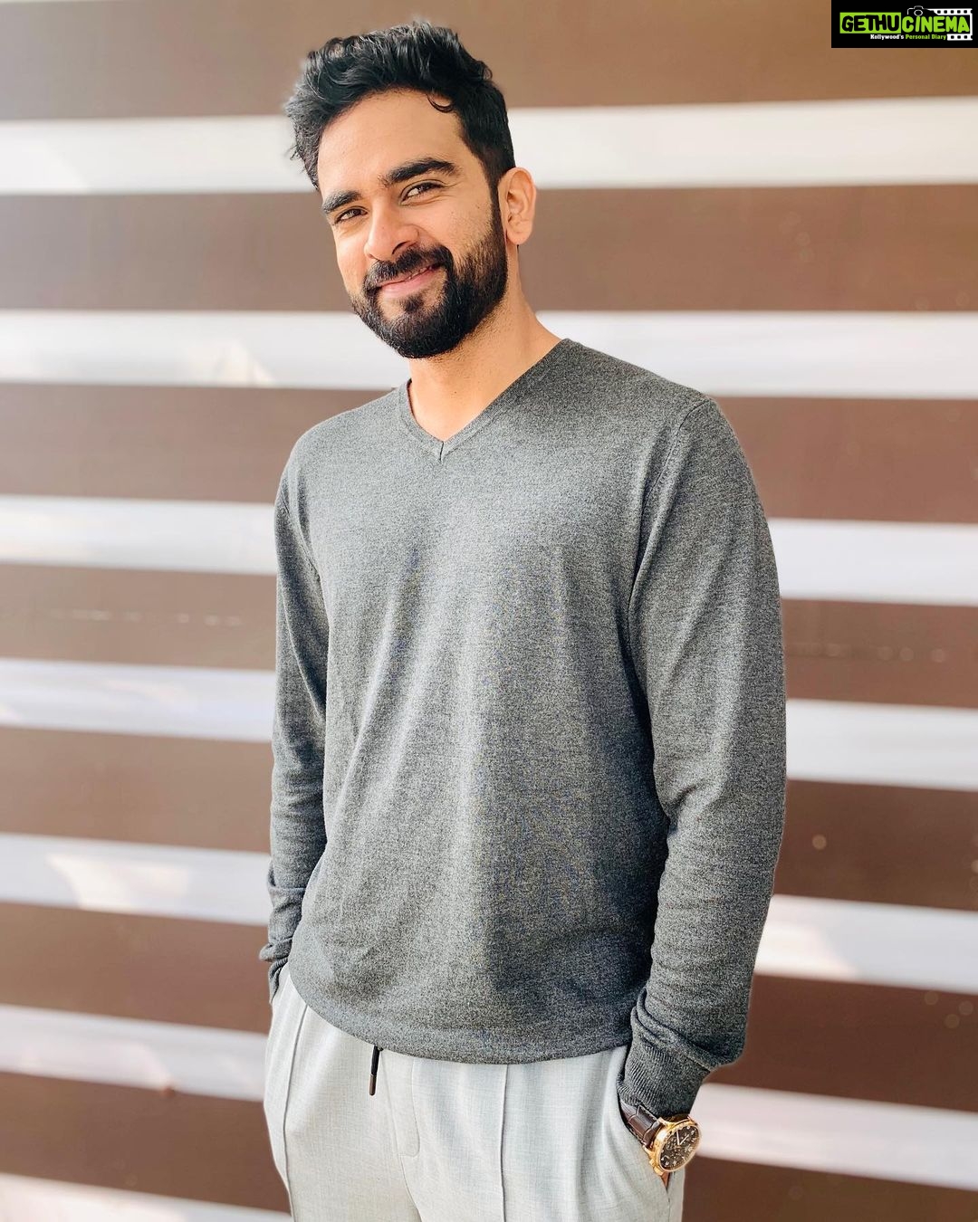 Ashok Selvan Instagram - Knock, knock. Who’s there? Water. Water who? Water you doing later tonight and this week? 😎 Go watch #ManmathaLeelai in theatres near you if you haven’t already. Cheers and love! 📸 - @that_cameraman