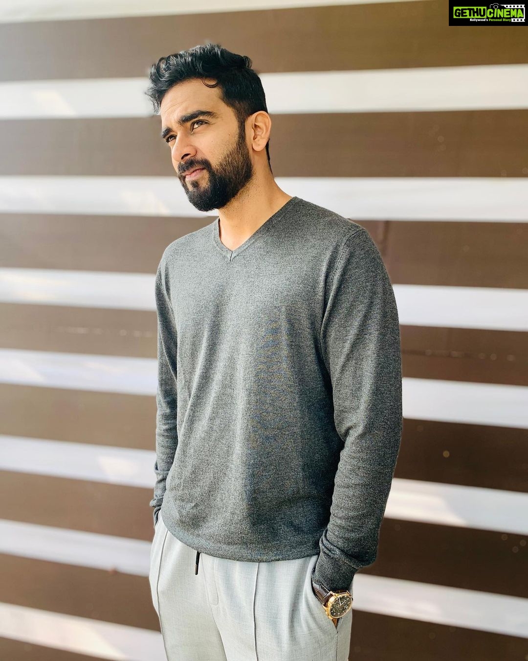 Ashok Selvan Instagram - Knock, knock. Who’s there? Water. Water who? Water you doing later tonight and this week? 😎 Go watch #ManmathaLeelai in theatres near you if you haven’t already. Cheers and love! 📸 - @that_cameraman