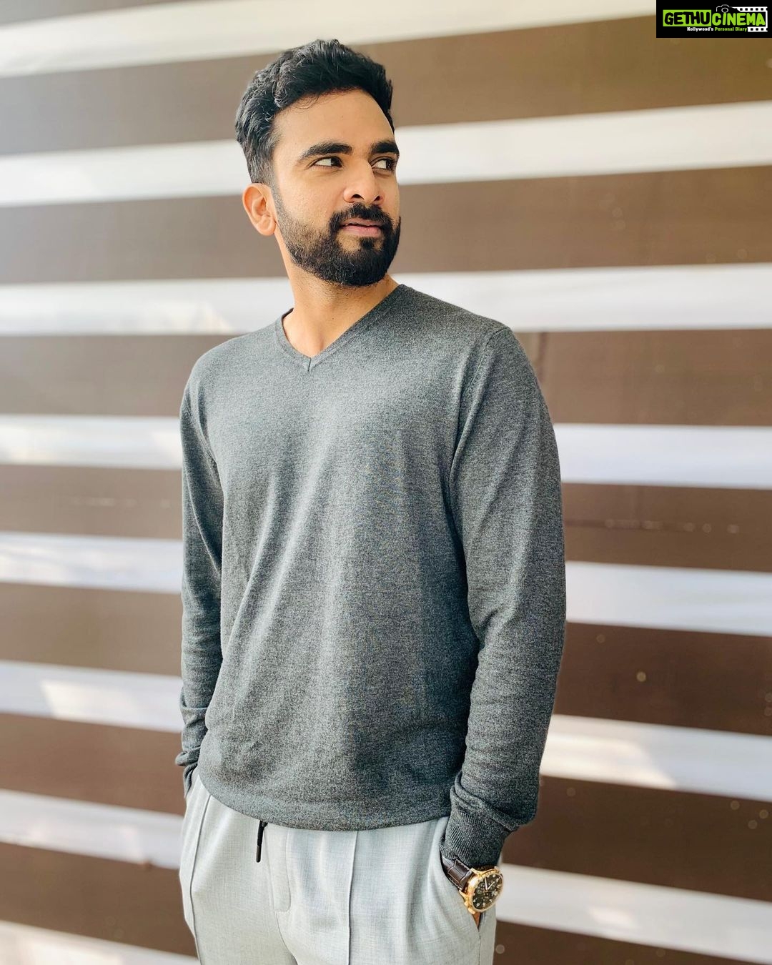 Ashok Selvan Instagram - Knock, knock. Who’s there? Water. Water who? Water you doing later tonight and this week? 😎 Go watch #ManmathaLeelai in theatres near you if you haven’t already. Cheers and love! 📸 - @that_cameraman